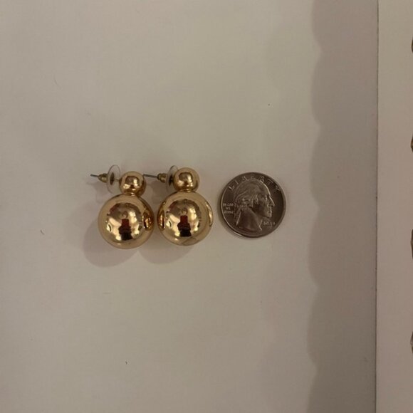 Gold Double Metal BallEarrings New without tags - Picture 2 of 3